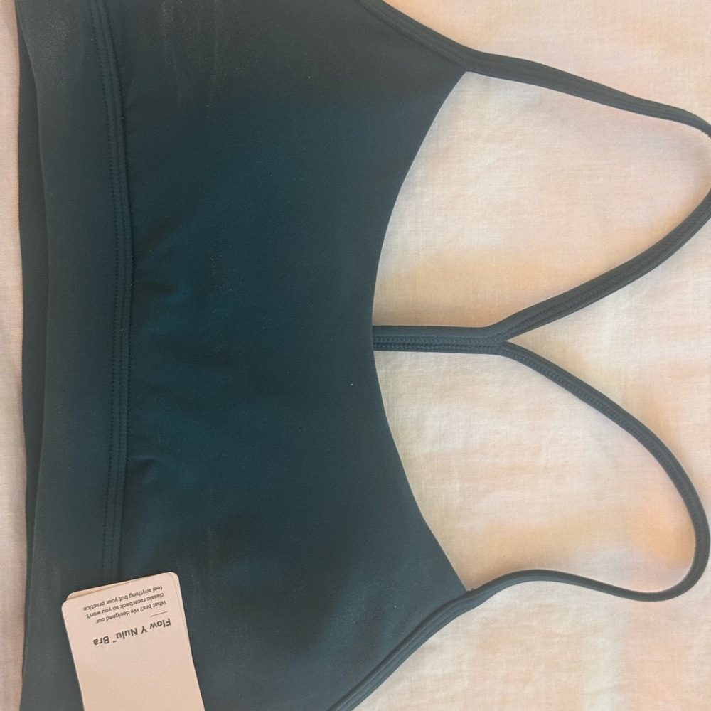 Lululemon Flow Y Nulu Bra sz 6
Rainforest Green